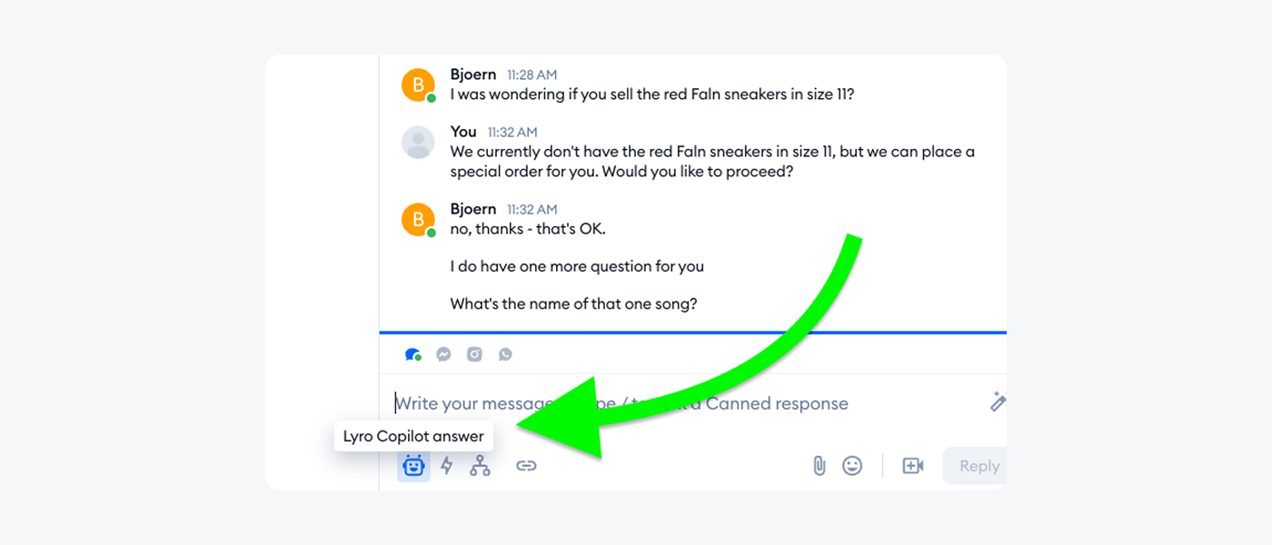 An example of Lyro AI Copilot assisting support agents during a conversation with a customer.